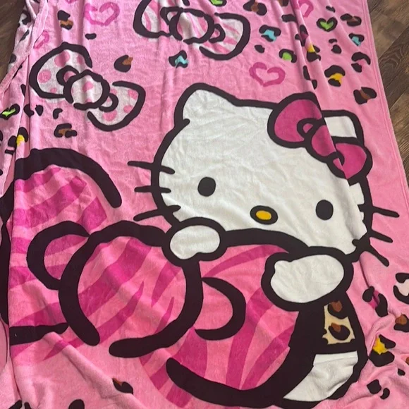 Hello kitty Bow Cheetah blanket - Picture 1 of 3